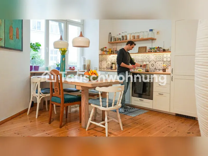 Tauschwohnung: Altbau Wohnung, 2 Schlafzimmer mit Wohnkueche — photo 1